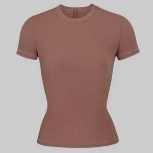 NWT Skims Fits Everybody T-shirt Rose Clay, M